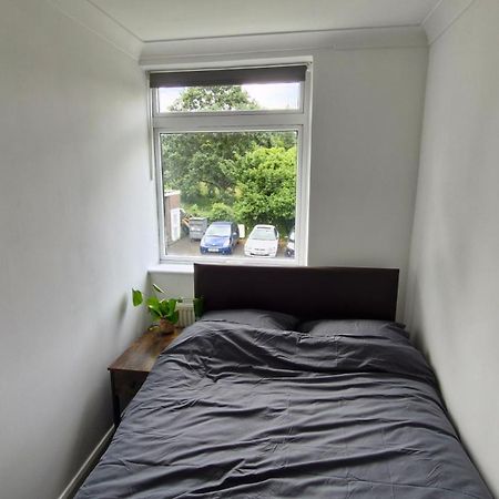 Bright Spacious Airy 2 Bed Flat Ealing Dış mekan fotoğraf