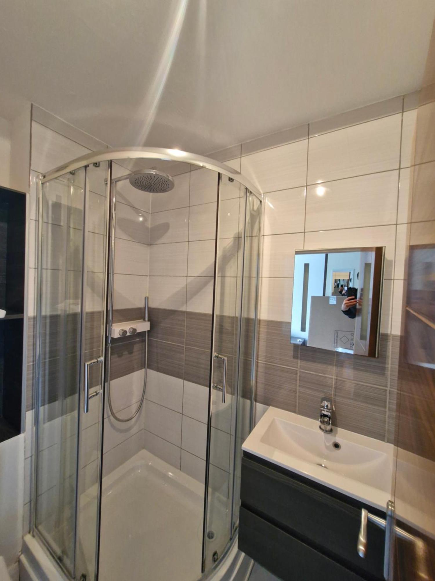 Bright Spacious Airy 2 Bed Flat Ealing Dış mekan fotoğraf